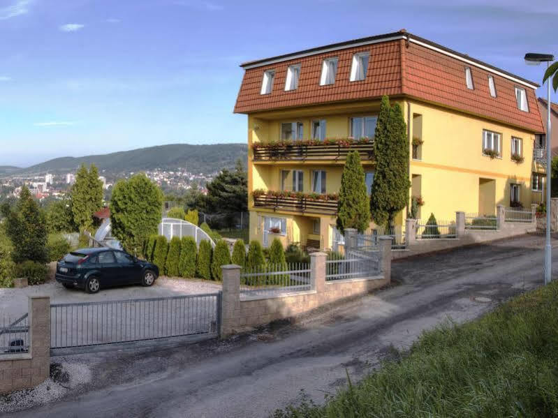 Pension Primus Бероун Экстерьер фото